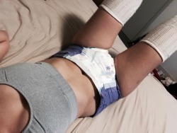daddys-wittleprincess:  Day 2 of full day in diapers 