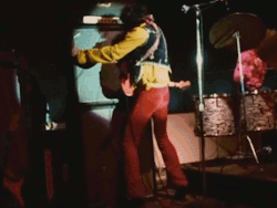 jenny-boyd:  Jimi Hendrix humping his amp