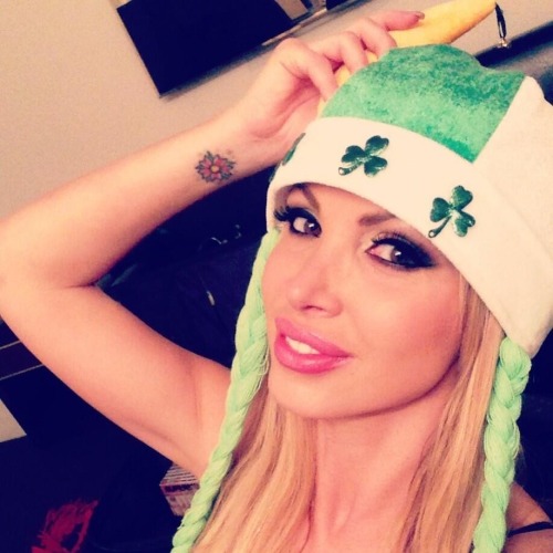 thethirstclo:  Nikki Benz has the biggest heart she has no evil in her she’s an angel. She has the BIGGEST smile
