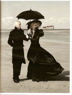 spookyloop:   Vogue Germany October 2007The Story: “Wellen”Photographer: Karl LagerfeldFashion Editor: Christiane ArpModels: Claudia Schiffer and others   