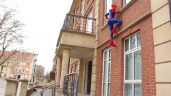 VIDEO: Spider-man all action parkour free running&hellip; found out you can&rsquo;t set a specific thumbnail image for video uploads on tumblr. Stupid! Here is the video link: http://bondagebadboys.tumblr.com/post/71683727345/video-spider-man-in-action-ni