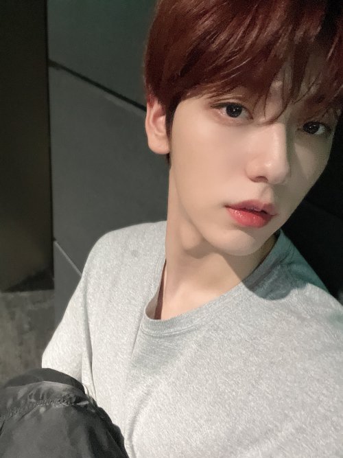 tomorrowxtogether:  10/11/21 Soobin’s Tweet무슨 어플 무슨 필터 쓸지 추천해줄 모아 구함[TRANS]Looking for MOAs who can recommend what app and filter to use