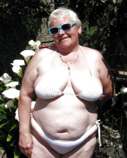 A big fat belly, fat cunt, and big tits&hellip;this older lady has it all! There is nothing sexier than an ample older lady&hellip;&hellip;NOTHING!!!Find your big belly senior sex partner here!