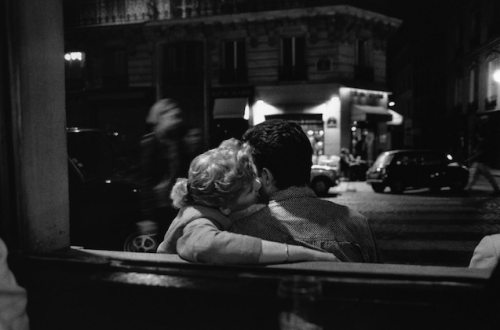 kateoplis: Peter Turnley, French Kiss – adult photos