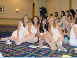 in-pantyhose:  Hotties in white dress and