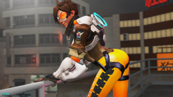 duraboworld:  Bigger versions:   Clothed   Nude More Tracer because, you know, it’s Tracer. 