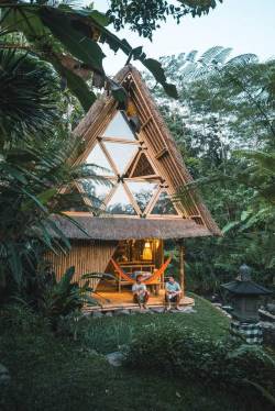 archatlas: Hideout by Jarmil Lhoták + Alena Fibichová    Hideout project started in 2014 by developing a simple bamboo structure for a small bamboo house. Set on a river bank, the house offers a spectacular view of the lush jungle forest surrounding