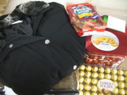 Black winter coat, a blanket, 贄 gift card and more sweets than I know what to do with. I have the best boss ^-^.