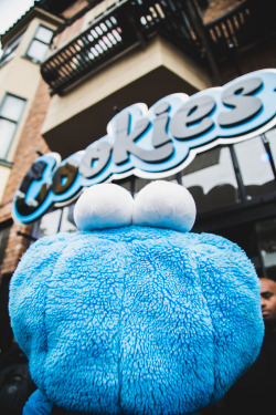 maxwellbeck:  Cookies Store grand opening on Haight St during Bay to Breakers