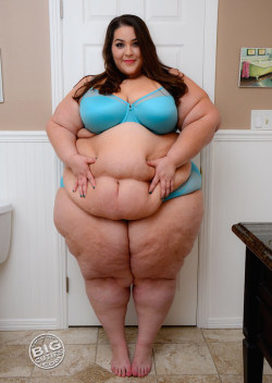 Hereâ€™s a sneak peek of my newest set, available now at BoBerry.BigCuties.Com!