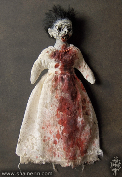 eeriie:  Morbid Art Dolls by Shain Erin.