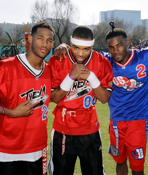 surra-de-bunda:   Marlon Wayans, Method Man &amp; Tyson Beckford at MTV Rock ‘n Jock Football Game (1998).  