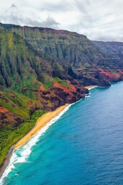 0ce4n-g0d:  Na Pali's Stretch by Andrew Shoemaker 
