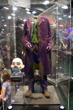two45dollaa:  Original Heath Ledger Joker Costume &amp; Bank robbery clown mask 
