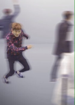 me: babe come over my parents are out hongbin: sorry i can&rsquo;t i&rsquo;m busy me: i have overwatch hongbin: