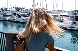 fluor-aux:  viciouslycyd:  #me twisting at the harbor @viciously_cyd @stone_cold_fox   her hairrrr! 