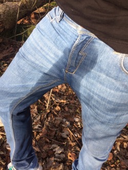 wetdude792: Peed my pants in the forest