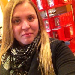 Christmas ornament shopping! 💜 #selfie #blonde #blueeyes #longhair #macys #scarf #winter