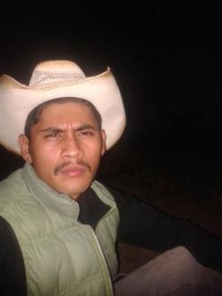 penesmexicanos66:  Un rico ranchero, dicen que cojen de lo mas deli 