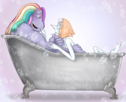 susiebeeca: BisPearl Bathtime! This was originally intended as an illustration for the final chapter of Counterfeit Corruption, but it looks like this tub scene won’t make the cut. Don’t worry, they’ll find other ways of cuddling!  I’ve been mulling