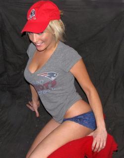 sportspr0n116:  More sexy New England Patriots photos