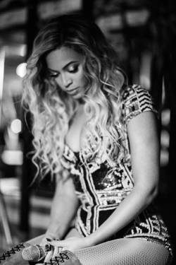 California-Luxe:  Simptuous:  Beyonce:  The Mrs. Carter Show World Tour London 2014