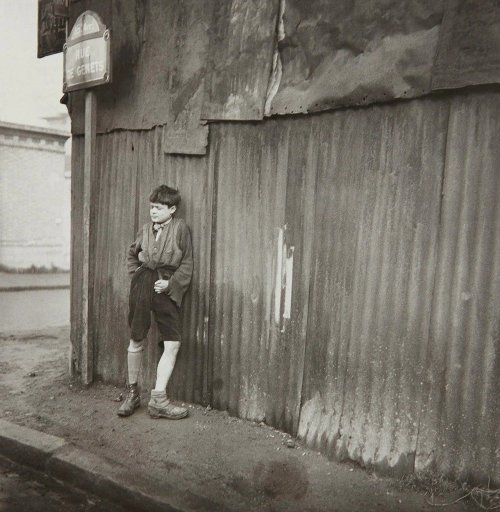 Dora Maar, Garçon des rues au coin de la rue de Genets, Paris, 1933 Nudes &amp; Noises  