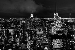 cityrulers:  Top of the rock - By: Mitchel Benovoy 