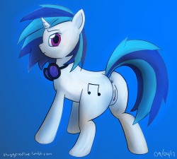 Vinyl Scratch. Experimented with lighting, shading, etc.