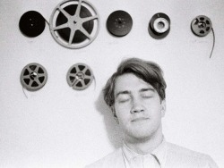 thomeyorker: David Lynch around 1966, when he was an art student at the PAFA  Beautiful head of hair. It makes me weep.