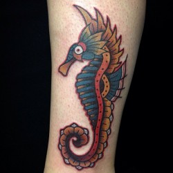 skingdomtattoo:  #seahorse #tattoo #tatuaggio