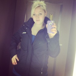 x0xsarahx0x:  #love this  #changeroom look at my #blueeyes #blonde #selfie #igaddict #igoftheday