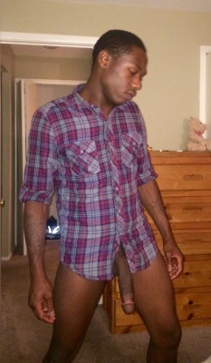 black-dicks-r-us:  Ace The Animal WATCH THOUSANDS OF FREE BLACK GAY VIDEOS AT…  www.BlackM4M.com