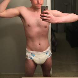 abdl-nerd:  Finally confident enough to post a body pic. I’m a work in progress 