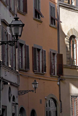 outdoormagic:  Shutters & Lanterns, Florence