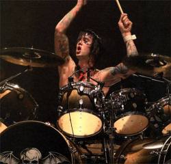 this is for aaalll the a7x fans out there r.i.p. the rev