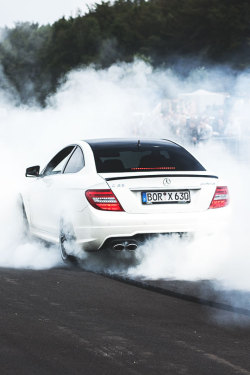 fullthrottleauto:  Mercedes-Benz C63 AMG Coupé Burnout! (by Stoove28) (#FTA)