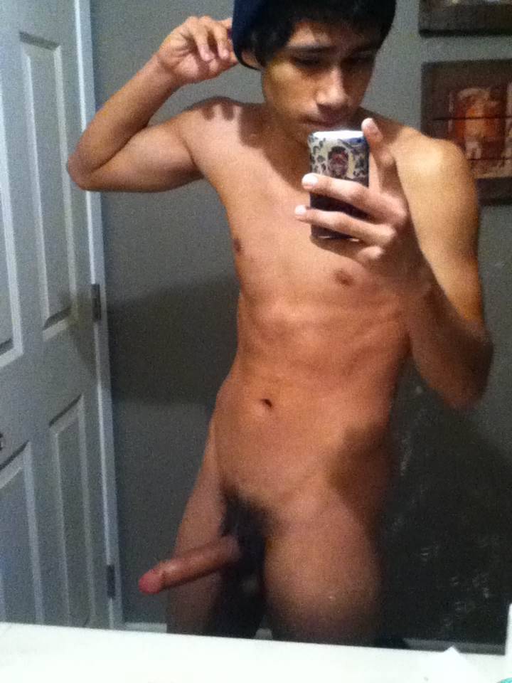 straightkikboys:  18 year old Isaiah from Cali Follow Straight Kik Boys for more!