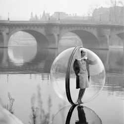 vintagegal:  Melvin Sokolsky- &quot;Bubble series&quot; for Harpers Bazaar 1963 Spring Collection