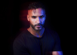 ohthentic:  celebsofcolor: Ricky Whittle poses for a portrait at the TVLine Portrait Studio during Comic-Con International 2017 on July 21, 2017 in San Diego, California.  Oh