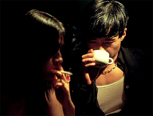 jude-duarte:“I turned in early that night, knowing when I wake up the next day, I’d have to make a decision.”FALLEN ANGELS 墮落天使 (1995) dir. Wong Kar-wai