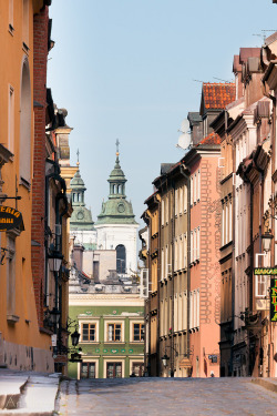 allthingseurope:  Warsaw, Poland (by Art Pirang) 