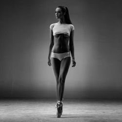 petercoulson: #model #dancer @aud_cat #missyou @hasselblad_official #hasselblad #blackandwhite #photographer #petercoulson #inspire is live (at Koukei Studio)