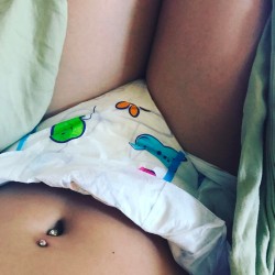 thedailycrinkle:  My wet morning diaper