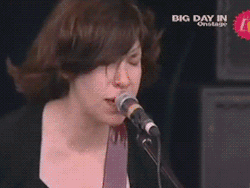 whole-lies-and-half-smiles:  Sleater-Kinney, Wilderness, BDO 2006 (X) Corin you’re killing me, woman