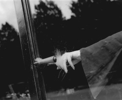  Lee Miller Exploding Hand 1930 