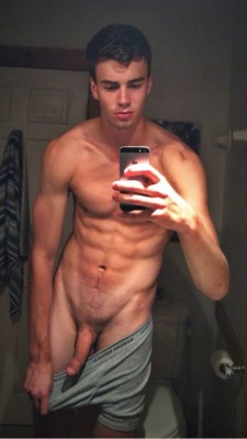 straightguynaked:  Straight Guy Naked | Pics | Videos | Big
