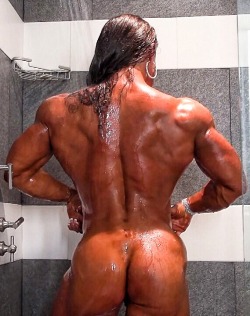 Proteinpancakes:  Eroticfbbthoughts:  Yes I Want To Pound That  Agreed  I&Amp;Rsquo;D