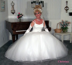 thetransgenderbride:  This beautiful TV bride