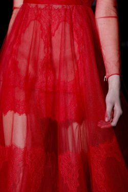 luxusweib:  Luxusweib:  whore-for-couture: girlannachronism:  Valentino spring 2013 couture details  Haute Couture blog :)  Luxusweib: Sexy Modeimpulse - Sexy fashion! 